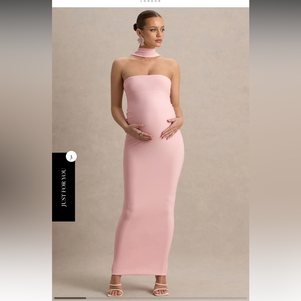 Club L London GLAZE
PINK HIGH-NECK MATERNITY MAXI DRESS